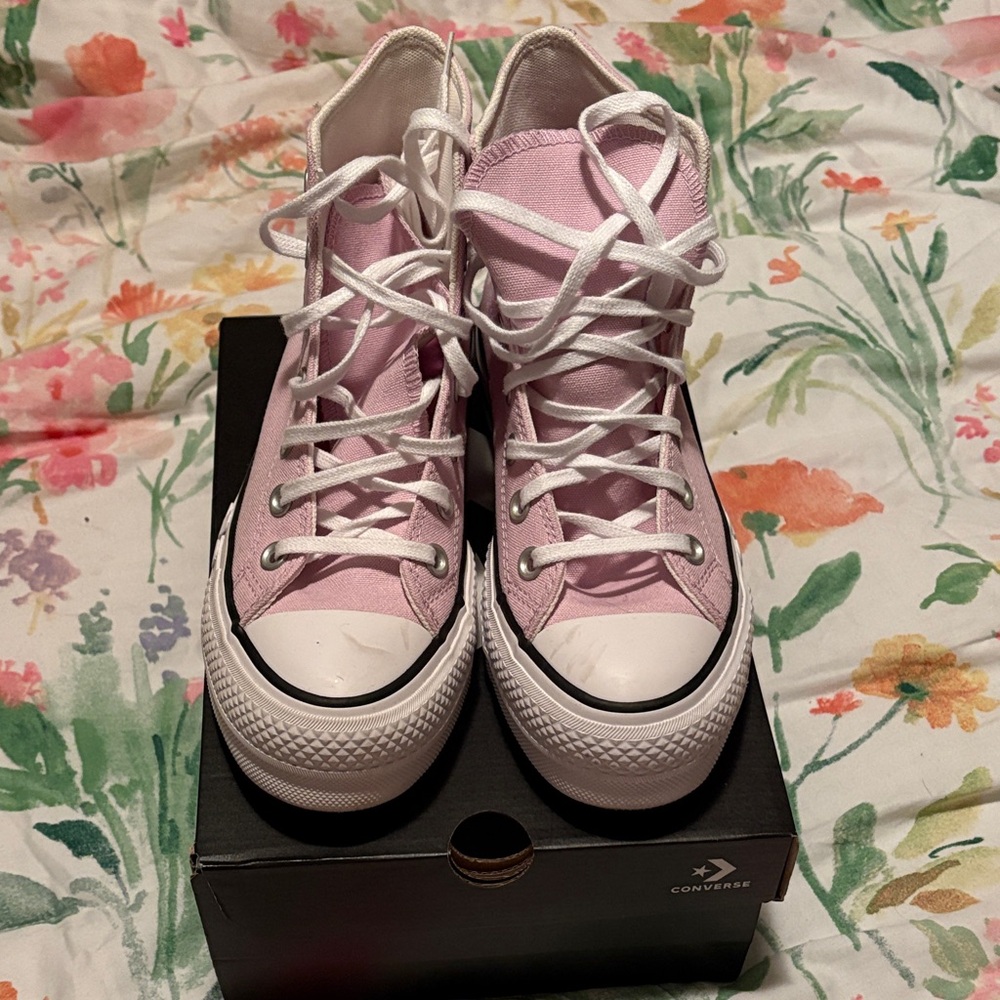 Converse Light Pink Floral High-Tops - Picture 4 of 11